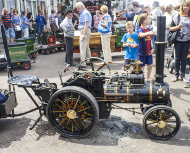 Dampftrecker Doordt in Stoom